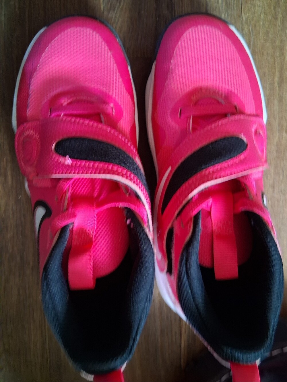 Nike ACG Kids Hot Pink Hook-and-Loop Sneakers